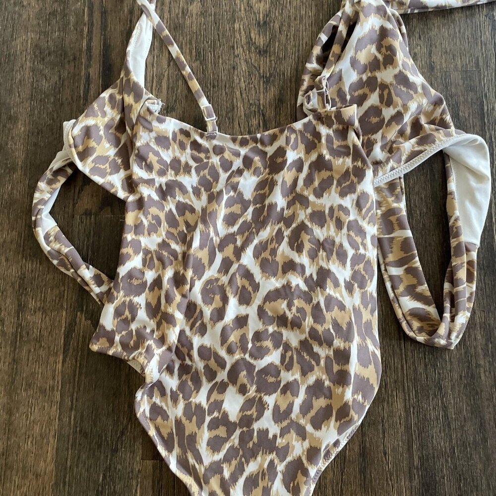 Aerie Women's Cheetah Leopard Wrap One Piece Bathing Suit Size Small - Picture 7 of 7